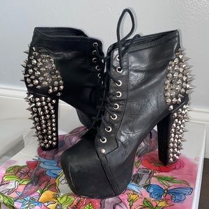 Size 8 original black and silver Jeffery Campbell